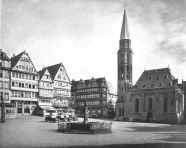 Roemerberg-nik.jpg (29813 bytes)