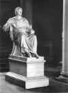 Goethedenkmal_Stadtbibliothek.jpg (24179 bytes)