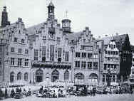 Weekly Market/Wochenmarkt vor dem Roemer