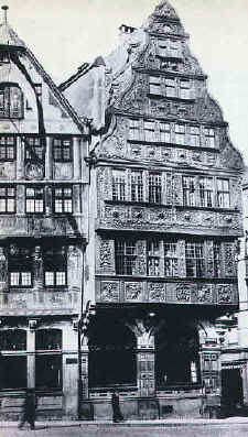 Frankfurts schoenste Fassade, das Salzhaus am Roemerburg