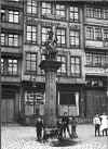 Roemerberg mit Brunnen.jpg 