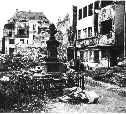 Huehnermarkt 1945