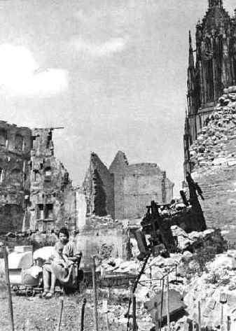 Dom 1945