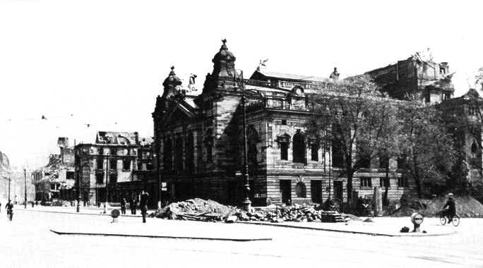 Schauspielhaus 1945