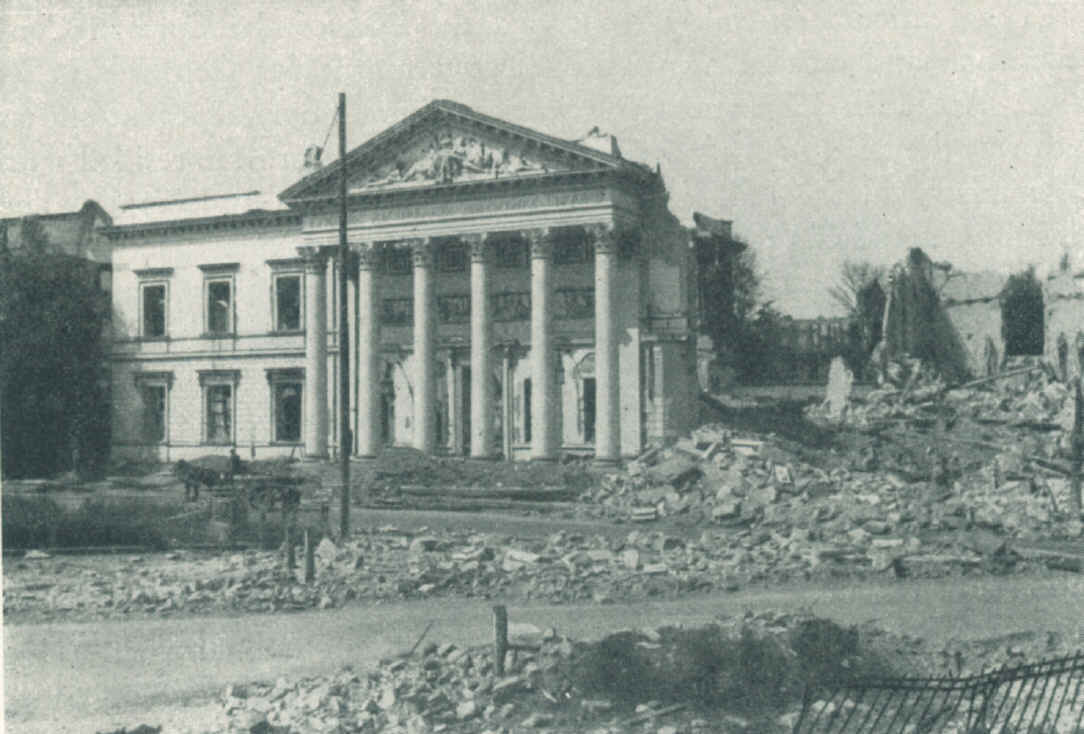 1945