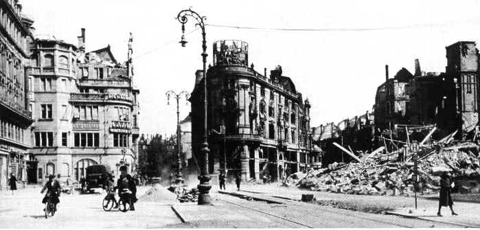 Oper 1945