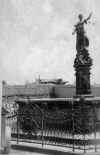 Gerechtigkeitsbrunnen1947.jpg (17479 bytes)