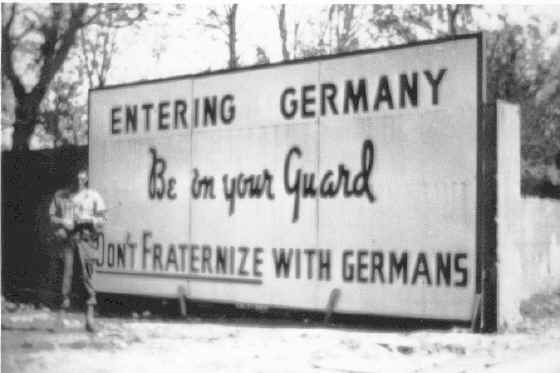 HIER IST DEUTSCHLAND   -   Gib Acht!  -  KEINE VERH�LTNISSE MIT DEUTSCHEN