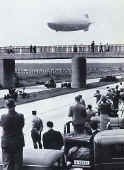 Zeppelin ueber Frankfurt 1936