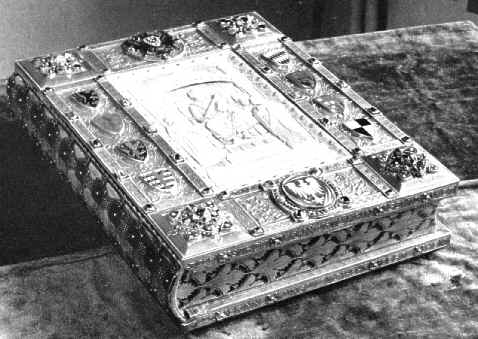 golden book.jpg (77684 bytes)
